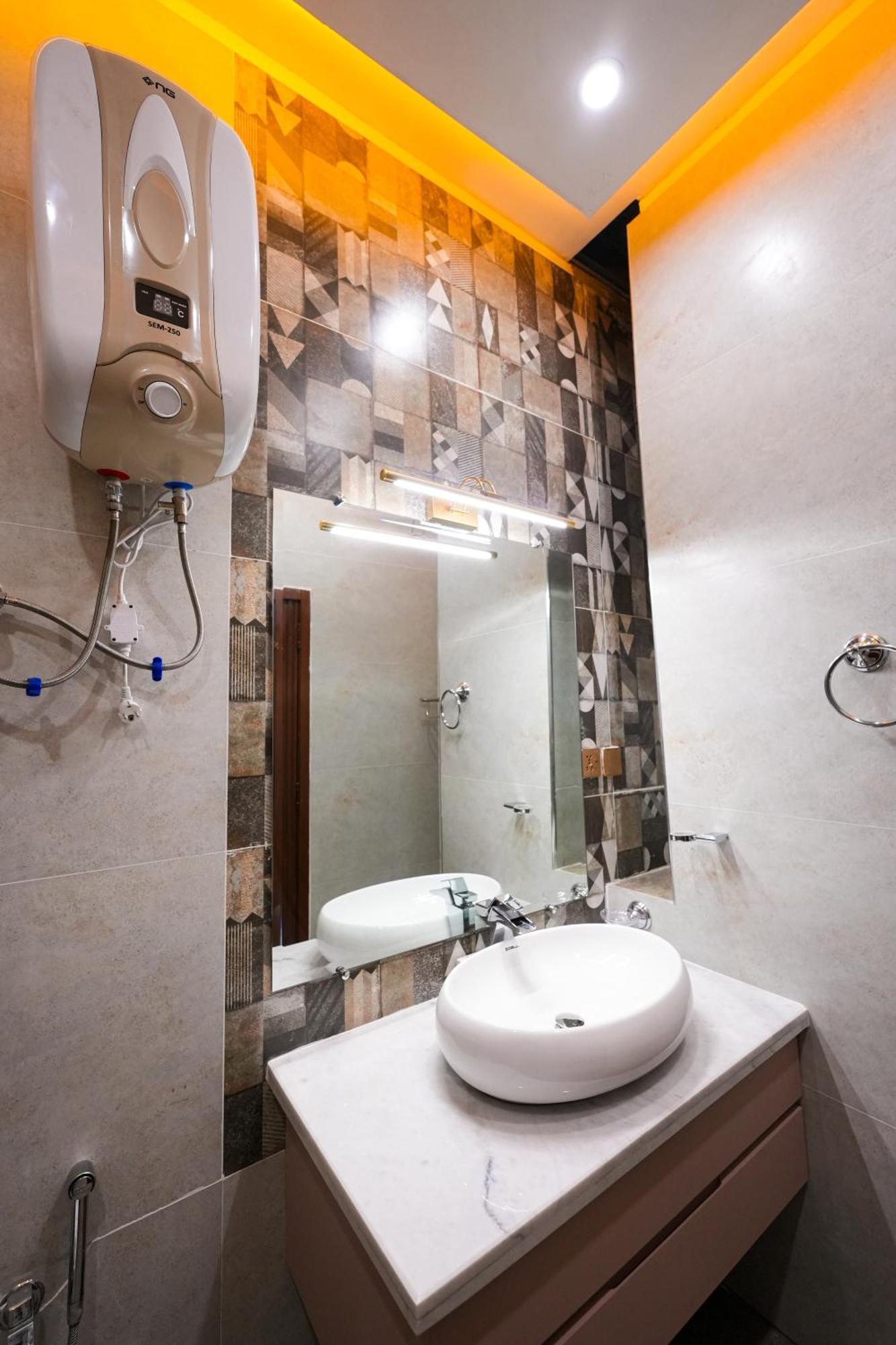 Pavilion Suites - Premium Aparthotel In Bahria Town Rawalpindi Exterior photo